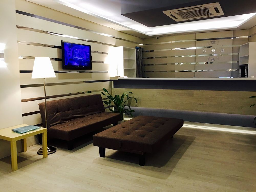 Hostel Travelogue